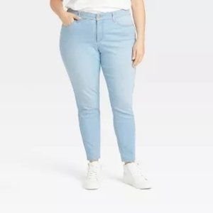 Women's Plus Size Mid-Rise Skinny Jeans - Universal Thread™ Light Denim Ankle 18